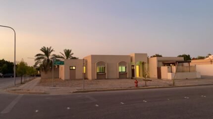 دور أرضي 907م زاوية بحي الخليج 🏡 موقع استراتيجي