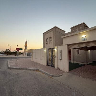 بيت زاوية في المطرفية – 3 غرف وواجهتين بسعر مميز