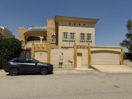 فيلا فاخرة–مطلة على البحر–للبيع–الخبر–حي إشبيليا الجنوبية–مساحة 750م