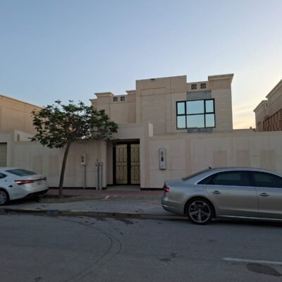 فيلا سابك تايب 4 للبيع في جلموده | 533م | شارعين | تصميم عصري وتشطيب مجدد