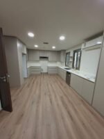 ⁦فيلا مودرن للبيع في جلموده – محلة العلا | بيوت مرافق تايب 5 | 590م | زاوية واجهتين⁩ - الصورة ⁦3⁩