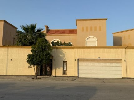 فيلا للبيع في جلموده – تايب c| شارعين | تشطيب فاخر |600 م