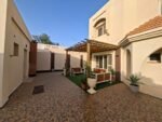 ⁦فيلا للبيع في حي الفردوس الجبيل الصناعية | 680م² | واجهتان وممر خلفي | 5 غرف نوم وملاحق خارجية⁩ - الصورة ⁦2⁩