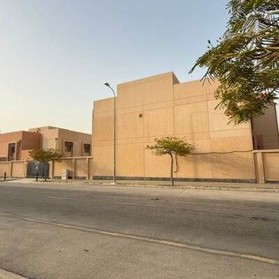 فيلا الهيئة الملكية الكفاح B2 (زاوية 600م) بجلمودة | موقع استثنائي بجوار المسجد والكورنيش
