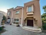 فيلا سكنية فاخرة 778م² بالفاروق الجنوبية | على شارعين – صك حر