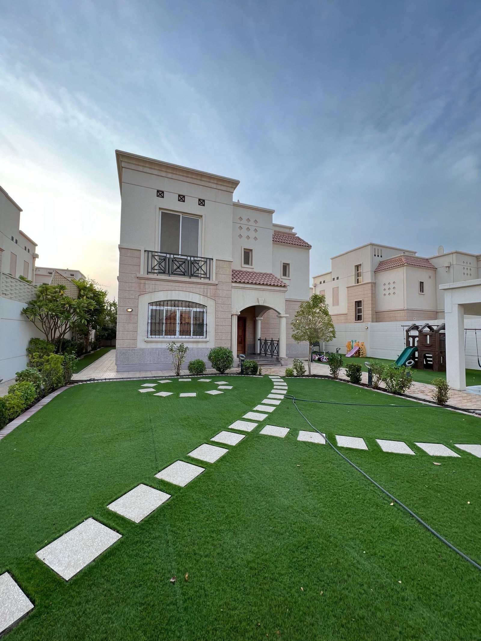 فيلا فاخرة للبيع 630م² (صك حر) | الجبيل الصناعية – حي المطرفية فيلا فاخرة للبيع 630م² (صك حر) | الجبيل الصناعية – حي المطرفية