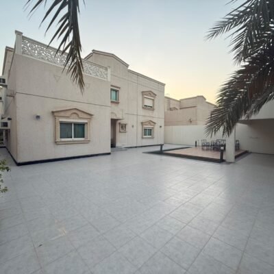 فيلا فاخرة للبيع 583م² (صك حر) | الجبيل الصناعية – حي دارين 6