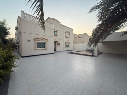 فيلا فاخرة للبيع 583م² (صك حر) | الجبيل الصناعية – حي دارين 6