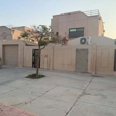 فيلا فاخرة بمساحة 530م² للبيع | الجبيل الصناعية – حي جلمودة 13