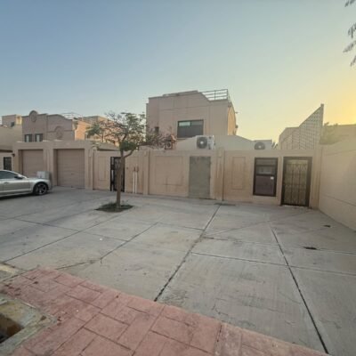 فيلا فاخرة بمساحة 530م² للبيع | الجبيل الصناعية – حي جلمودة 13